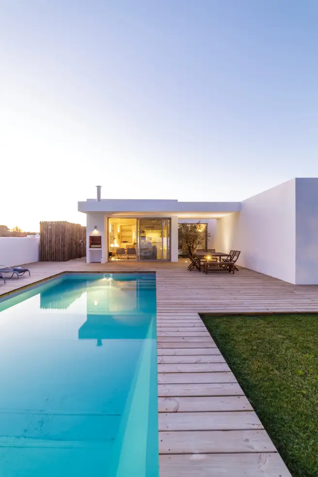 Casa moderna con piscina de diseño